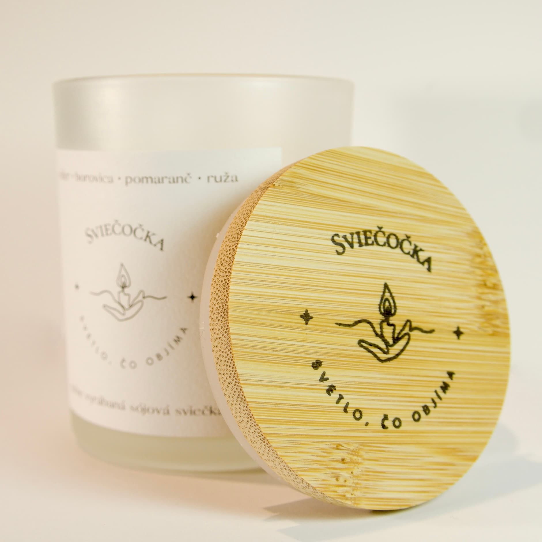 Drevité svetlo céder · borovica · pomaranč · ruža 140g ručne vyrábaná sójová sviečka sójový vosk - pohľad 4