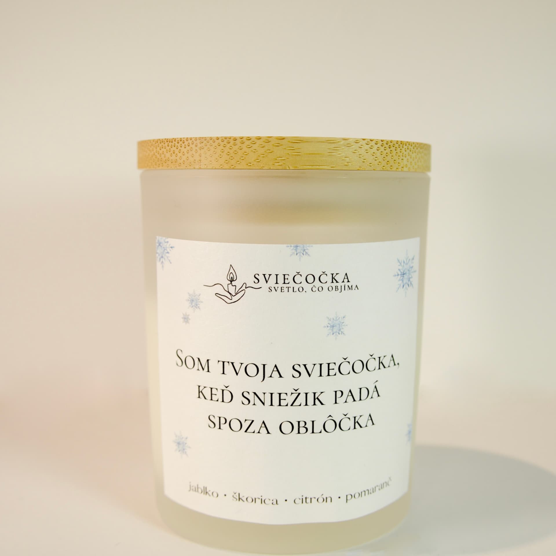 Sniežik jablko · škorica · citrón · pomaranč 140g ručne vyrábaná sójová sviečka sójový vosk