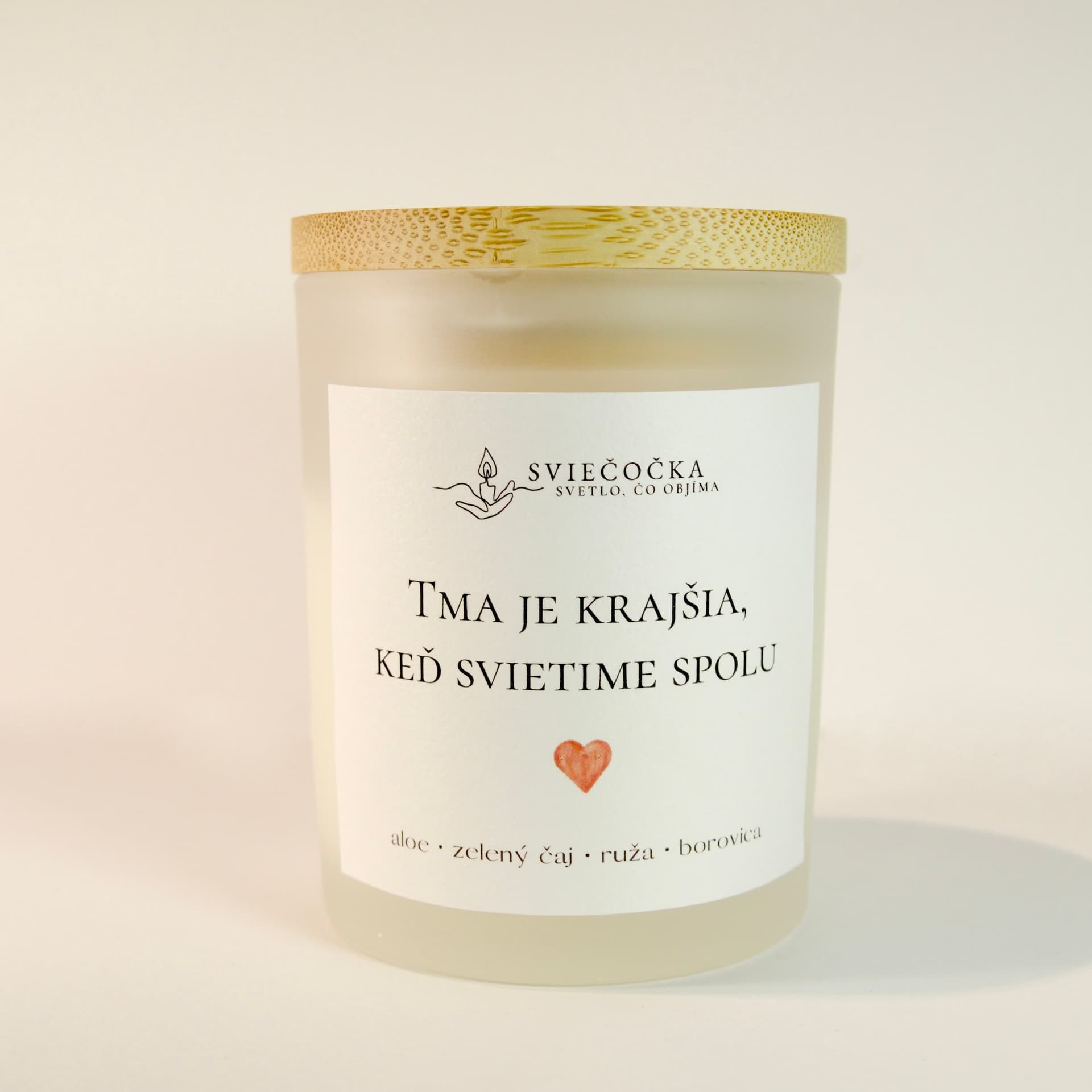 Svieťme spolu aloe · zelený čaj · ruža · borovica 140g ručne vyrábaná sójová sviečka sójový vosk - pohľad 3